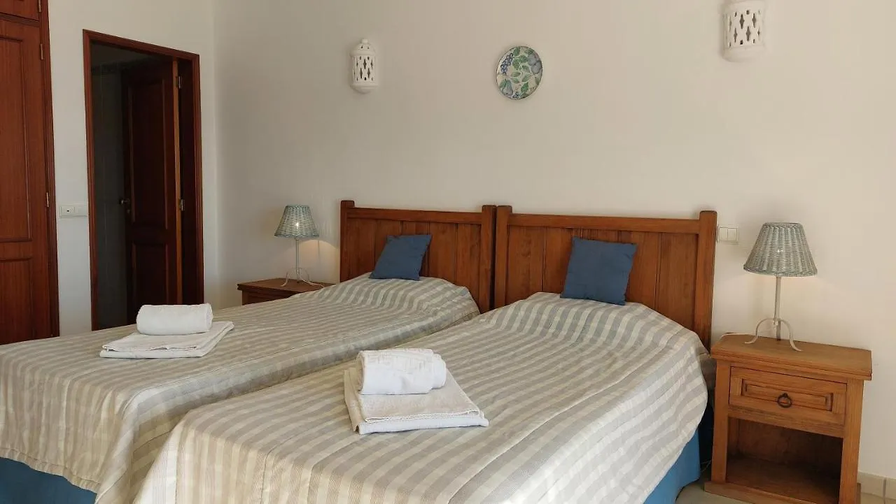 Luz Ocean Club Apartments Апарт-отель